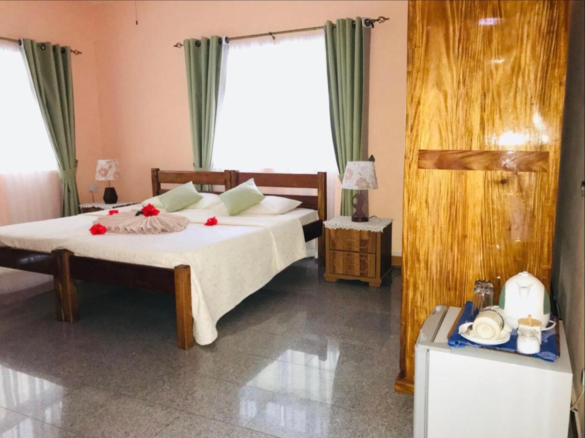 维拉班纳尼尔酒店 Anse Volbert Village 外观 照片