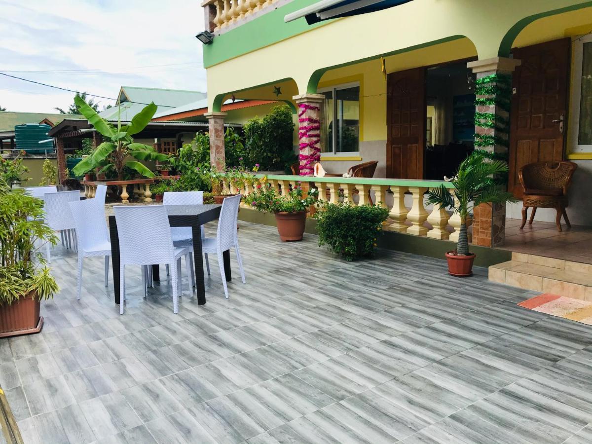 维拉班纳尼尔酒店 Anse Volbert Village 外观 照片