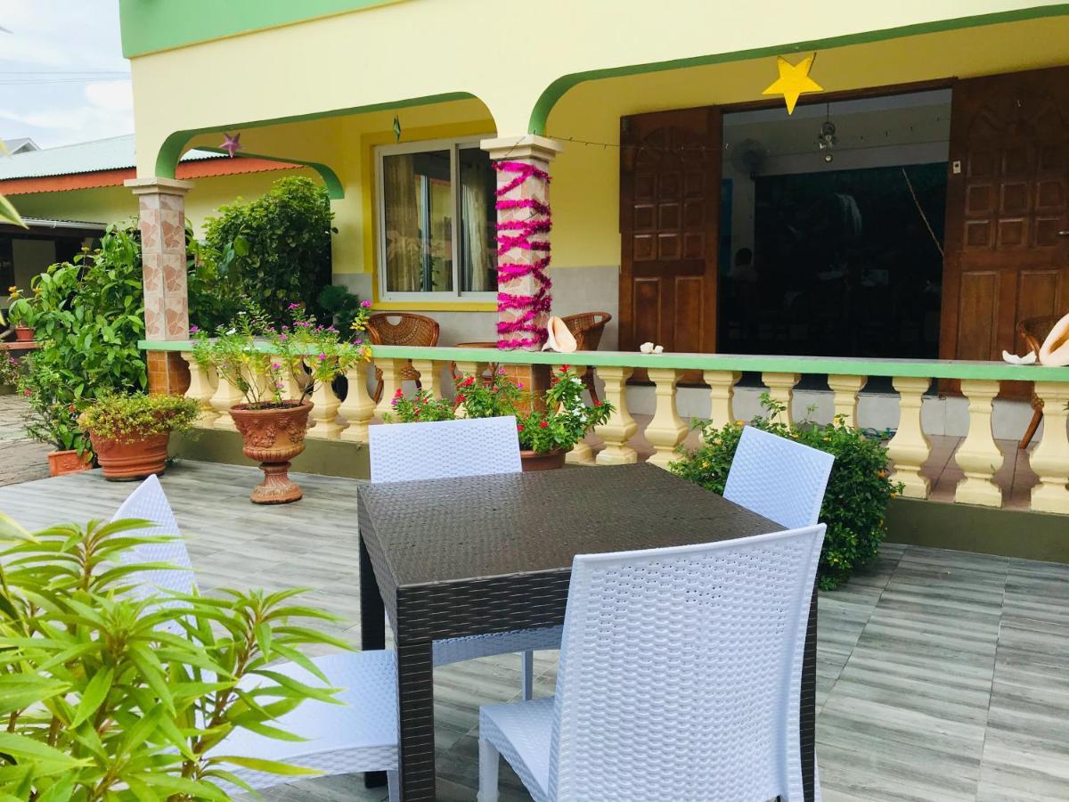 维拉班纳尼尔酒店 Anse Volbert Village 外观 照片